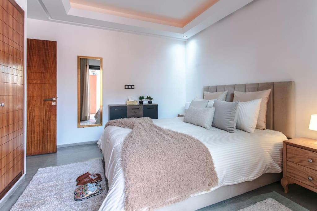 Luxury Refuge - Marrakech Centre Apartment Marrakesh Bagian luar foto